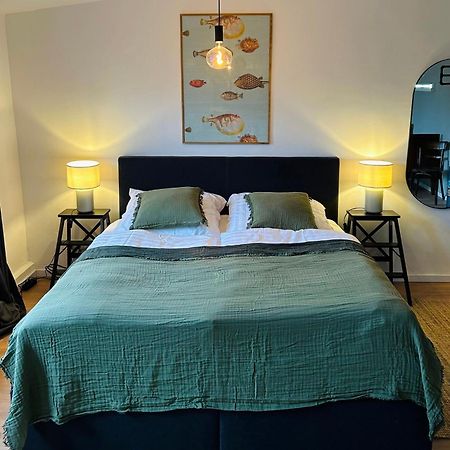 Feelslikehome - Urbane Altbauwohnung Mit Dachterasse& Parkplatz Bochum Buitenkant foto