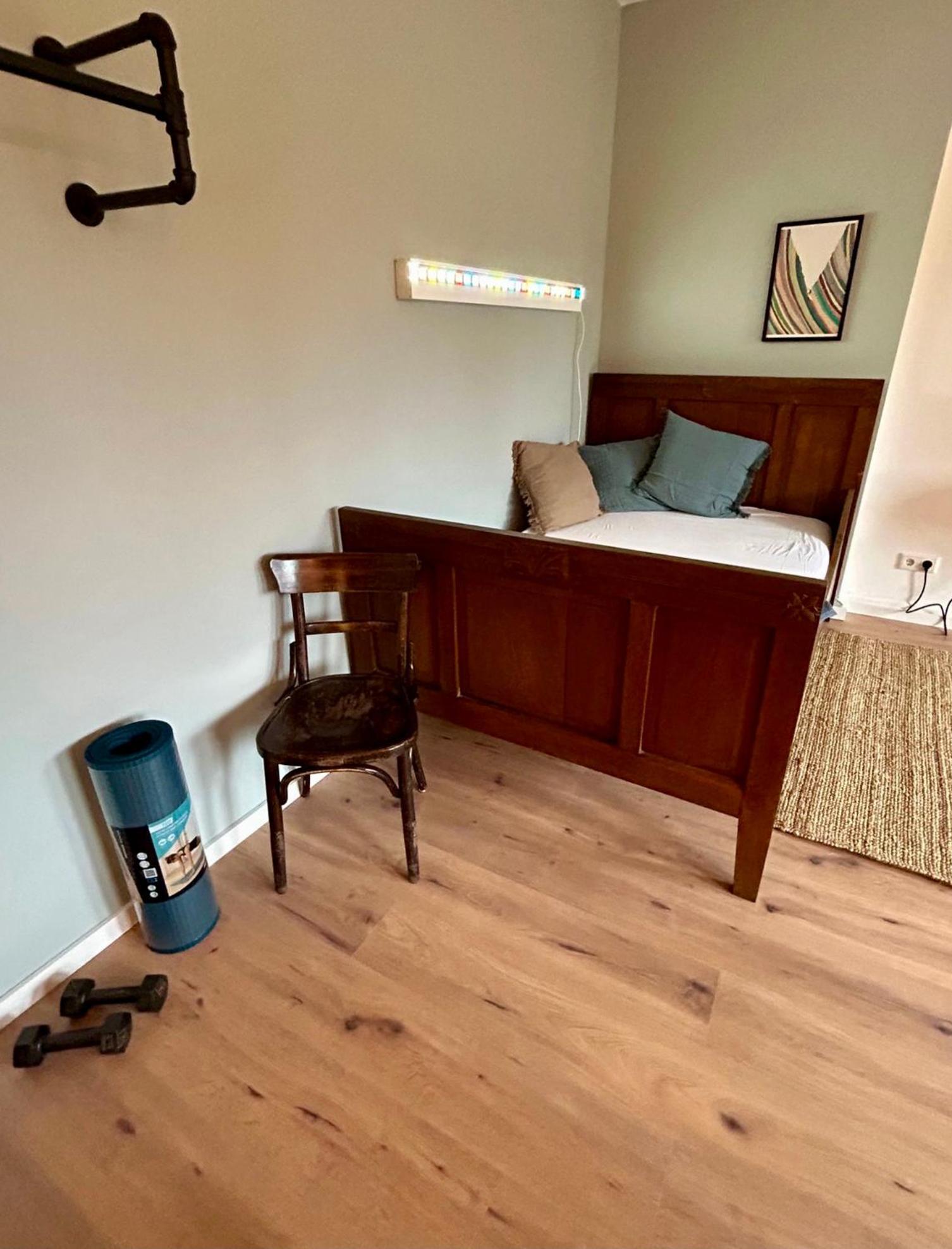 Feelslikehome - Urbane Altbauwohnung Mit Dachterasse& Parkplatz Bochum Buitenkant foto