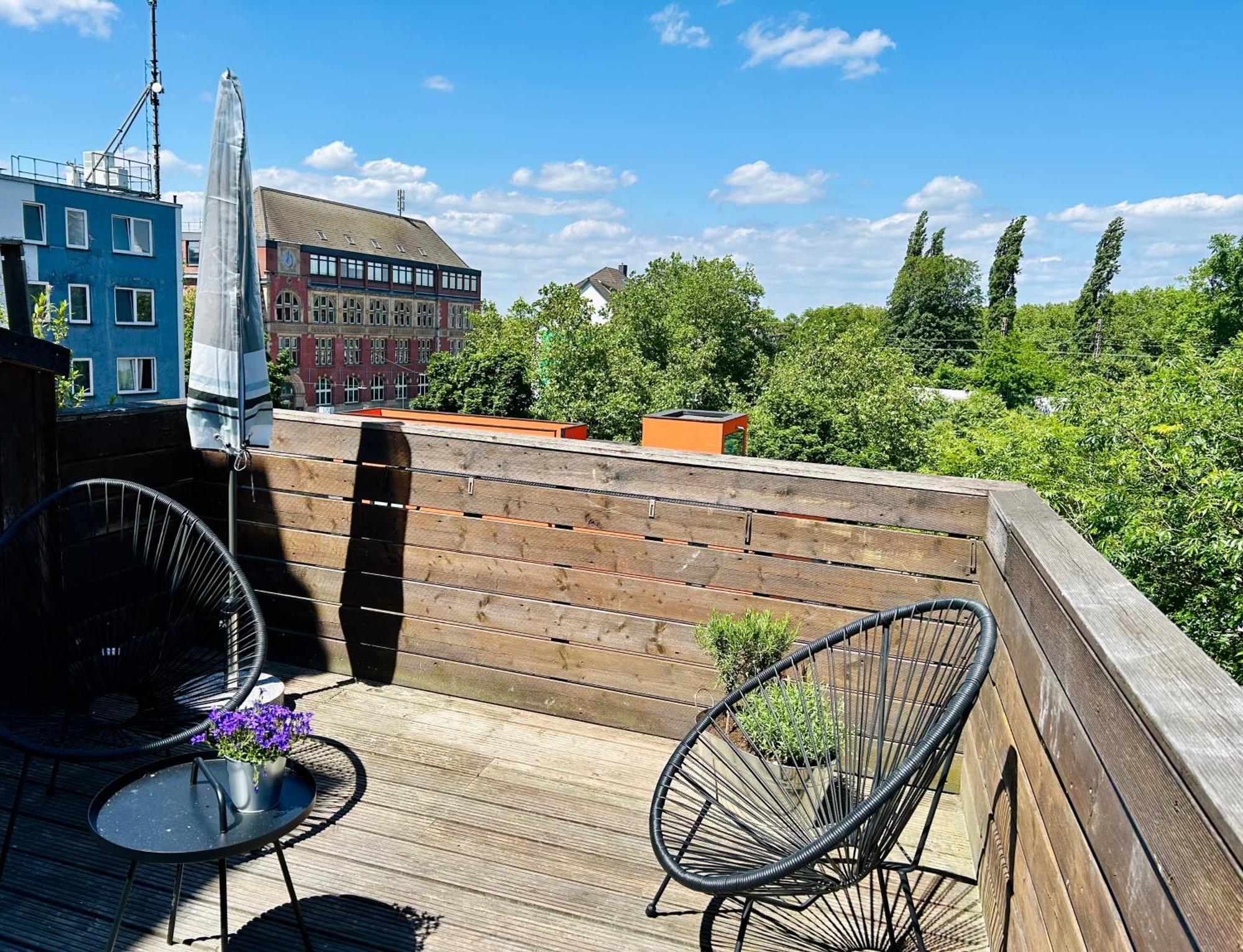 Feelslikehome - Urbane Altbauwohnung Mit Dachterasse& Parkplatz Bochum Buitenkant foto